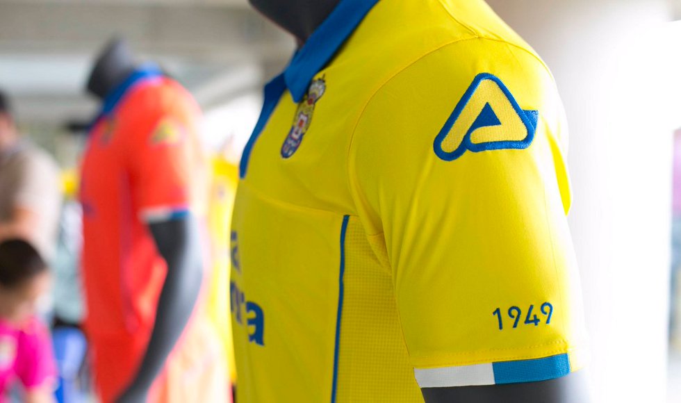 las-palmas-uit-shirt-2016-2017.jpg