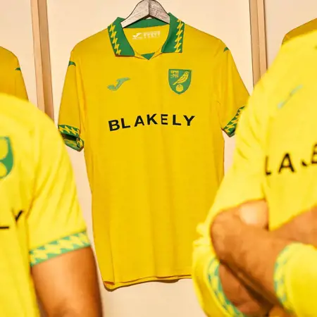 Joma presenteert de Norwich City voetbalshirts 2025-2026