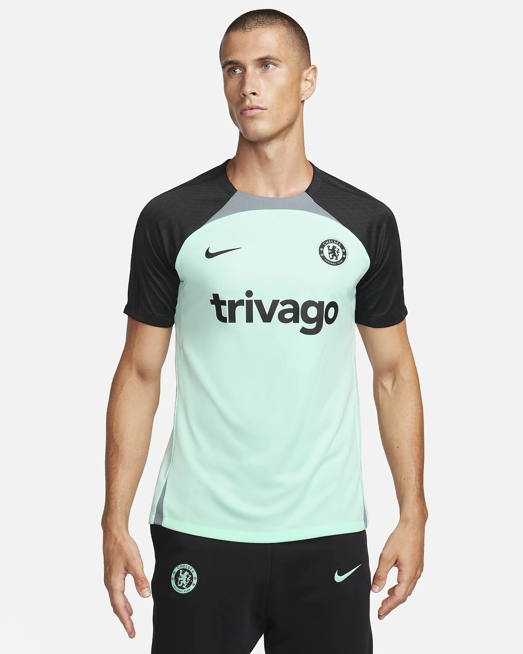 Dit zijn de Chelsea trainingsshirts 2023-2024
