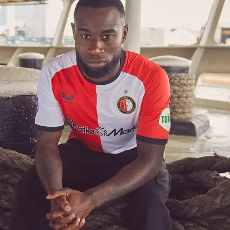 Feyenoord thuisshirt 2024-2025 heeft weer traditioneel design