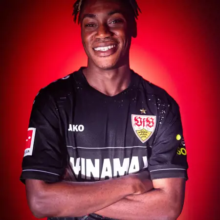 Dit zijn de VfB Stuttgart voetbalshirts 2024-2025