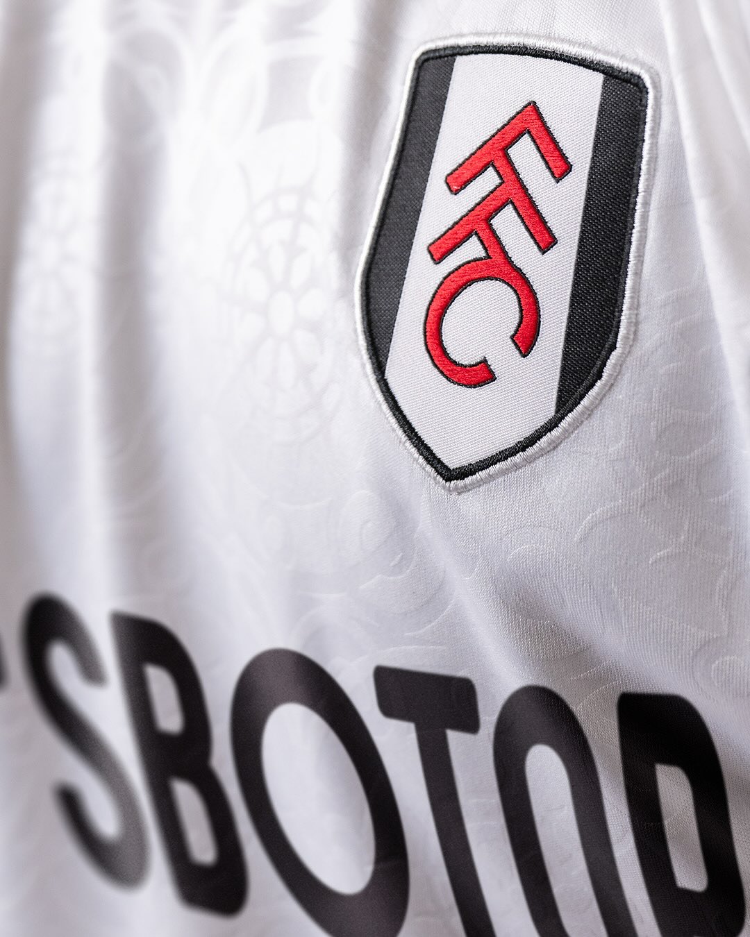 Fulham voetbalshirts 2025-2026 ode aan stadion, retro shirt en elegantie!