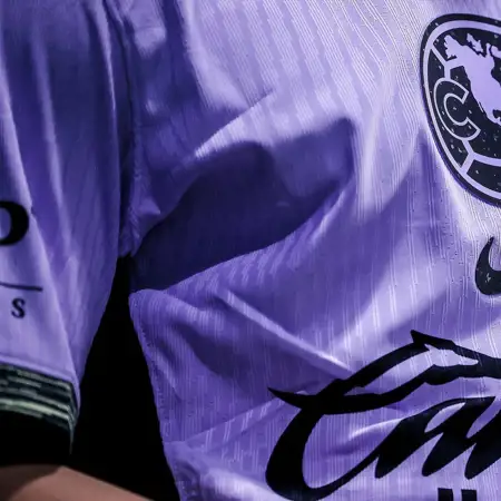 Club America 3e voetbalshirt 2023-2024 bijna identiek aan Liverpool 3e shirt