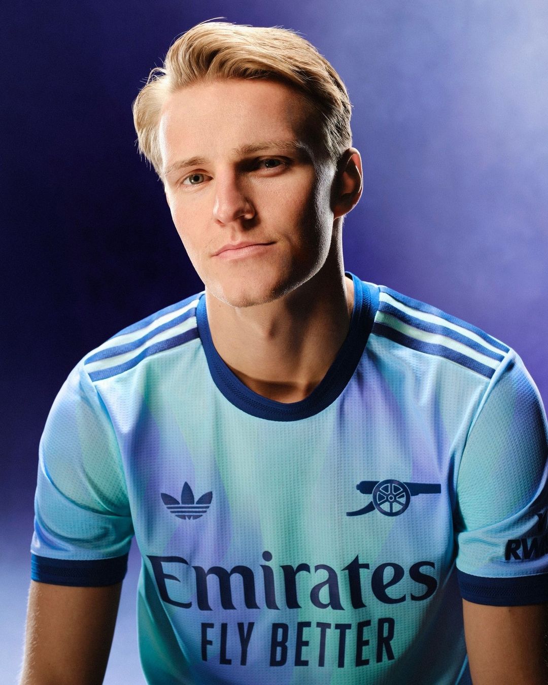 Arsenal 3e shirt 2024-2025 bevat na meer dan twintig jaar adidas Originals logo!
