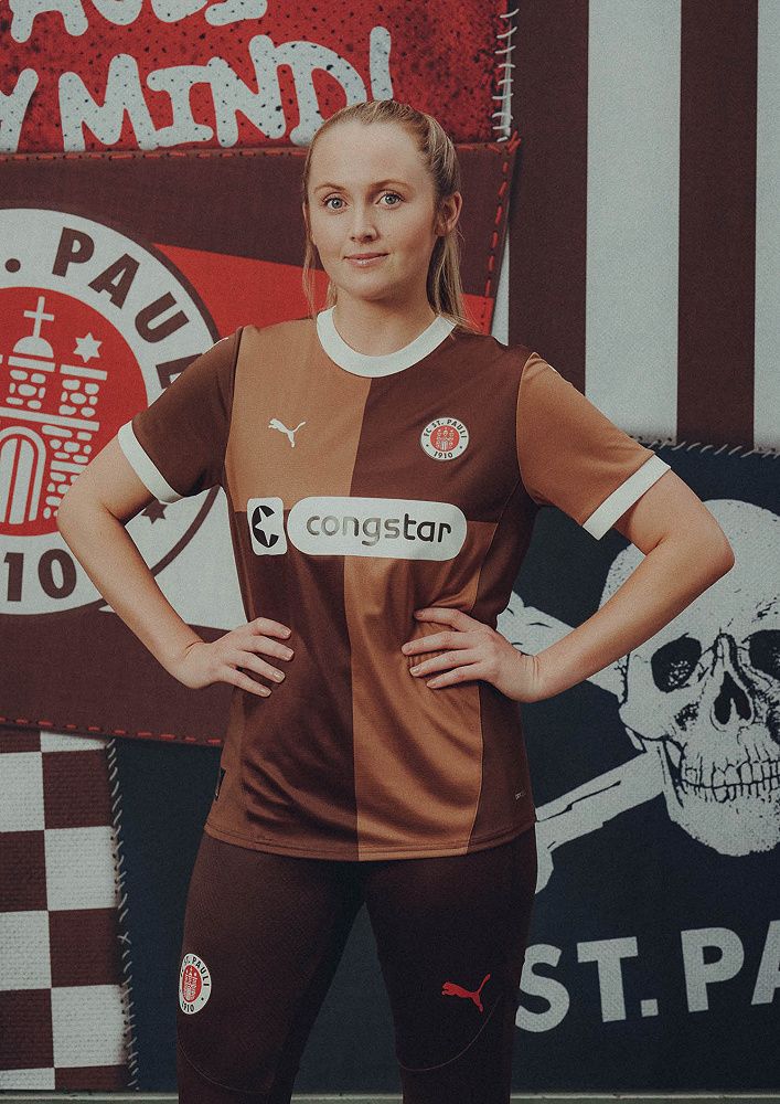 FC Sankt Pauli voetbalshirts 2024-2025 geïnspireerd door voetbalshirts jaren '90