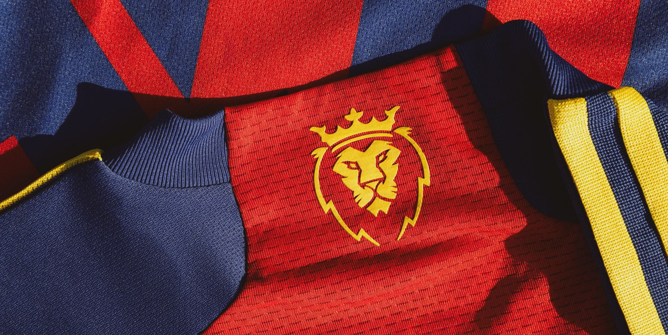 Real Salt Lake thuisshirt 2024-2025 geïnspireerd door bergen in Utah