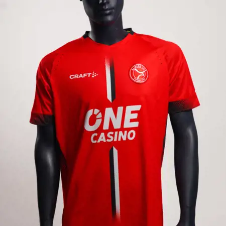 Dit zijn de Almere City voetbalshirts 2024-2025