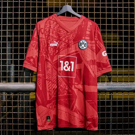 Borussia Dortmund special edition voetbalshirt eert Signal Iduna Park