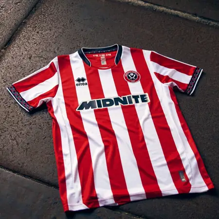 Sheffield United voetbalshirts 2025-2026: Eerbetoon aan de staalstad