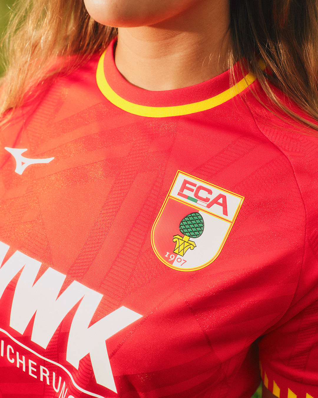 Dit zijn de FC Augsburg voetbalshirts 2025-2026