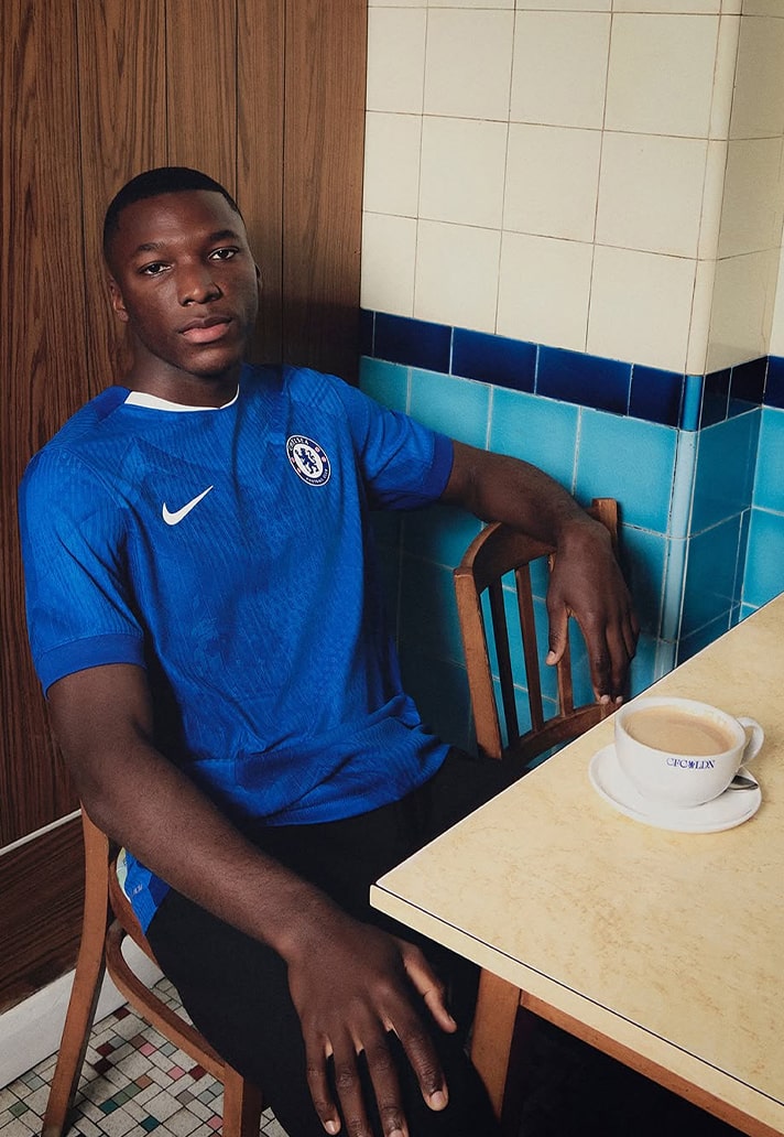 Chelsea thuisshirt 2025-2026 eert creativiteit Londen