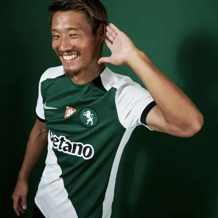 Sporting Lissabon voetbalshirt 2024-2025 eerbetoon aan Stromp en Europa Cup II