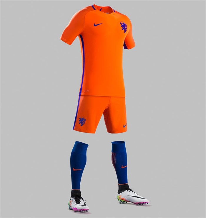 Bank Bestuiven Televisie kijken Nederlands Elftal thuisshirt 2016-2017 - Voetbalshirts.com