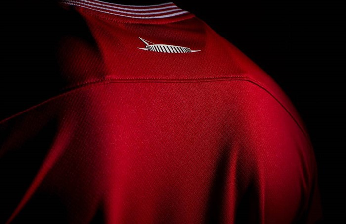 Bristol -city -shirt -detail -3