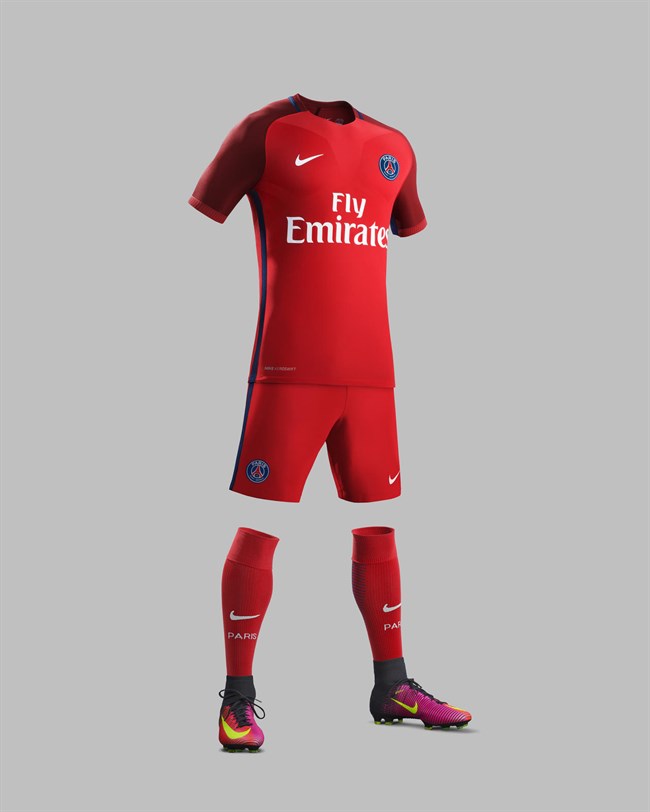 Psg -uittenue -2016-2017