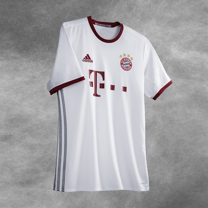 Bayern -munchen -3e -tenue -2016-2017