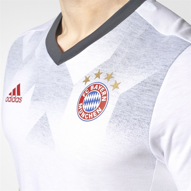 Bayern -Munchen -pre -match -shirt -2