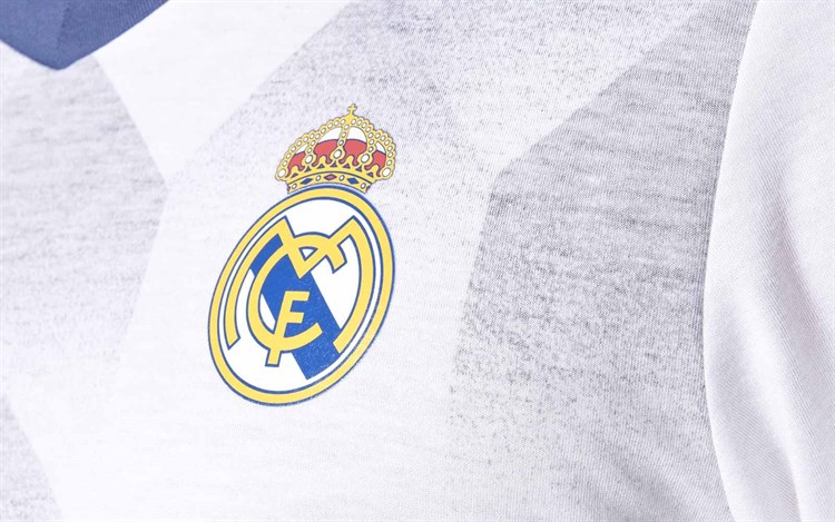 Real -madrid -warming -up -shirt -2017