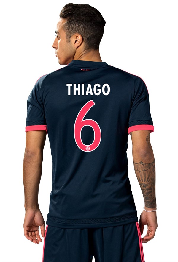 vriendschap Gewoon Schandelijk Bayern München Champions League shirt 2015-2016 - Voetbalshirts.com