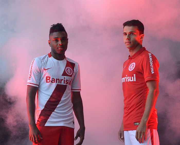 Internacional Voetbalshirts 2015-2016