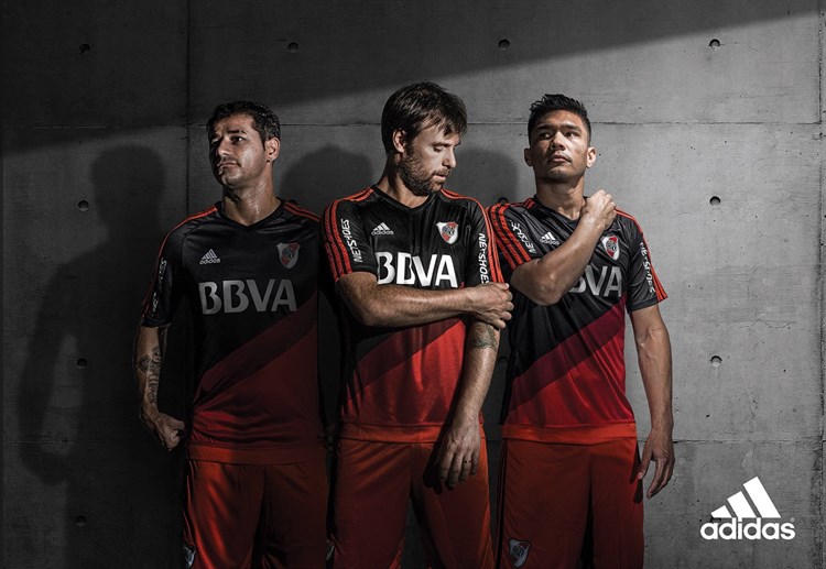 River -Plate -voetbalshirt -2015-2016