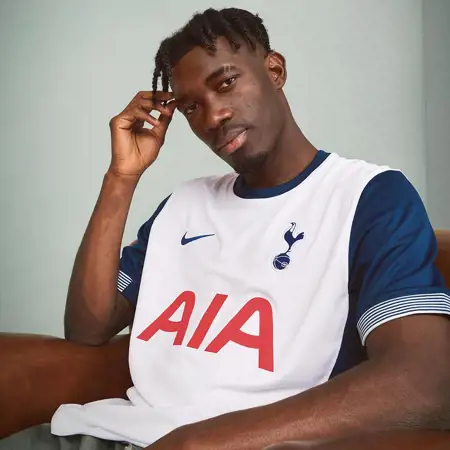 Tottenham Hotspur thuisshirt 2024-2025 gelanceerd met thema TIME TO RISE!