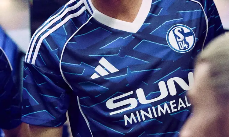 Dit zijn de Schalke 04 voetbalshirts 2025-2026