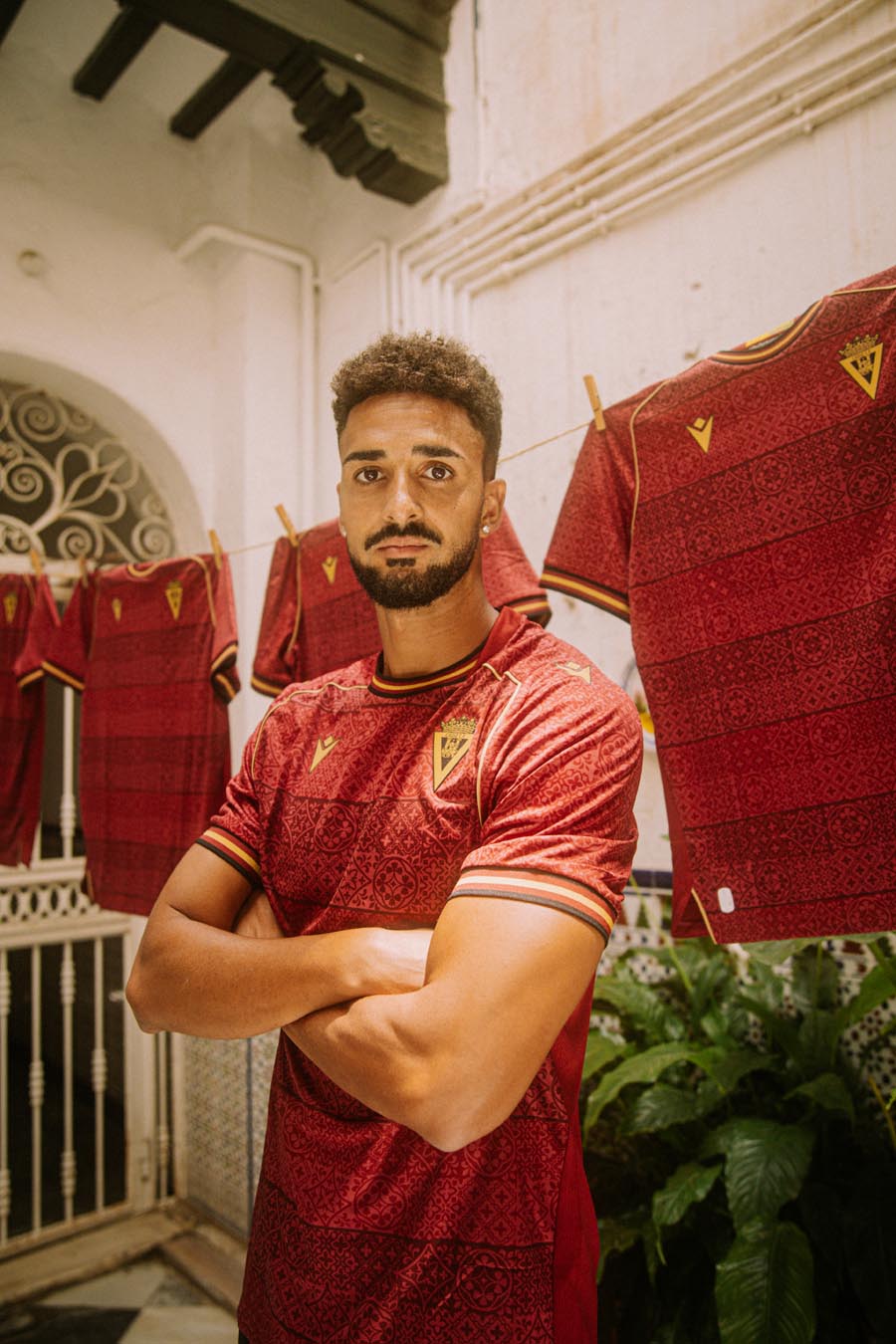 Cádiz CF voetbalshirts 2025-2026 ode aan Feniciërs