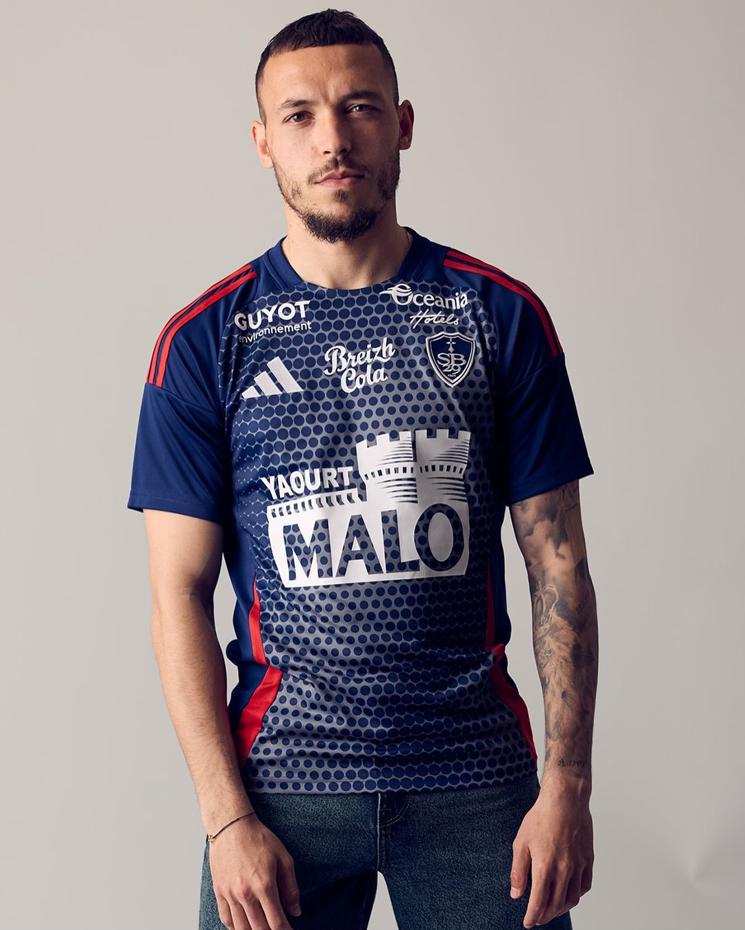 Stade Brest voetbalshirts 2024-2025: Hiermee gaat deze nieuwkomer Europa bestormen