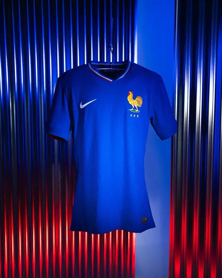 Frankrijk EK 2024 voetbalshirt heeft retro look! 