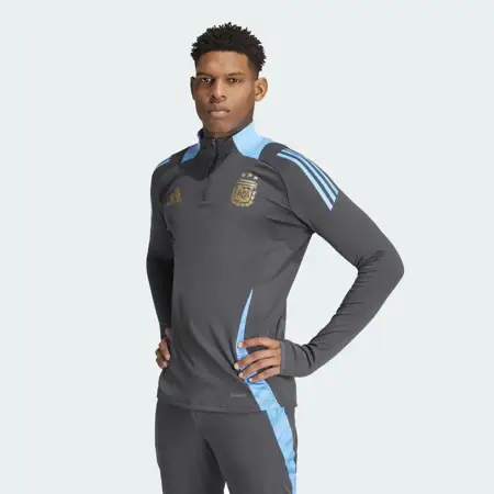 Dit trainingspak draagt Argentinië tijdens het seizoen 2024-2025!