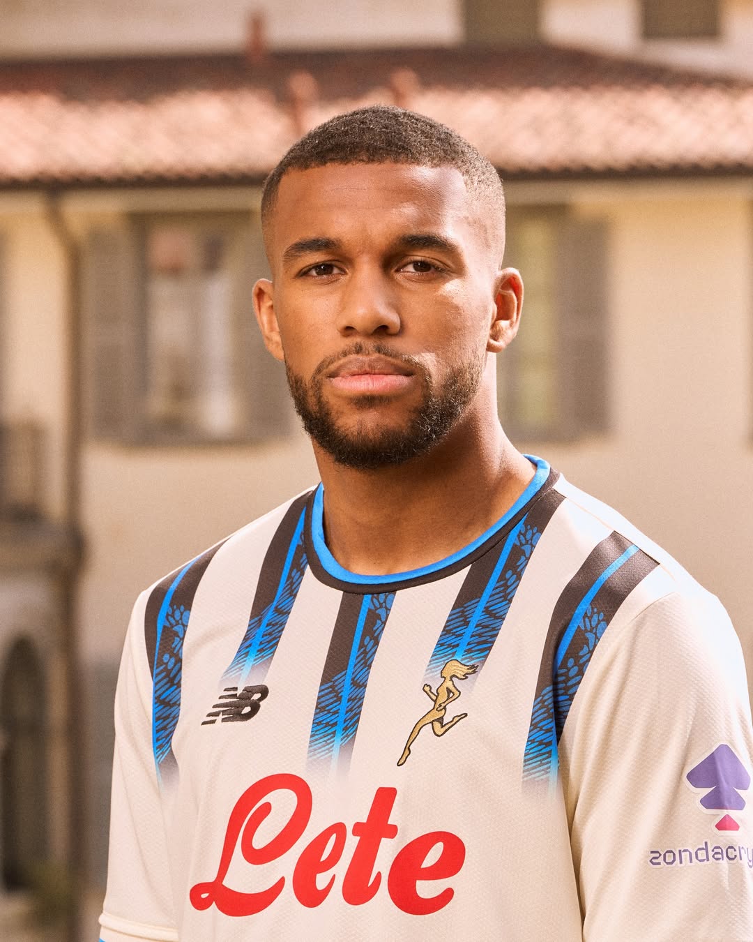 Dit zijn de Atalanta Bergamo voetbalshirts 2025-2026 van New Balance