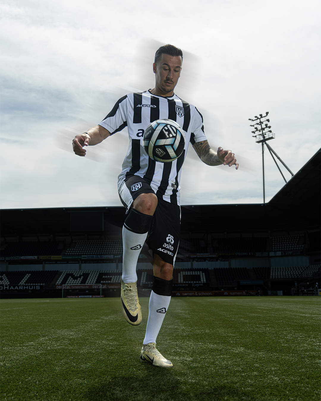 Heracles Almelo voetbalshirts 2024-2025 ontworpen door supporters