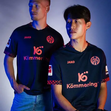 FSV Mainz voetbalshirts 2024-2025: Een moderne twist aan het verleden