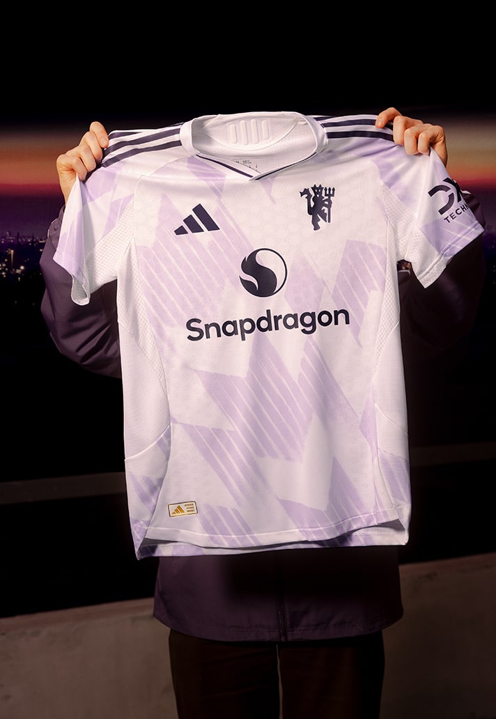 Manchester United uitshirt 2025-2026 bevat sneeuwvlokken! 
