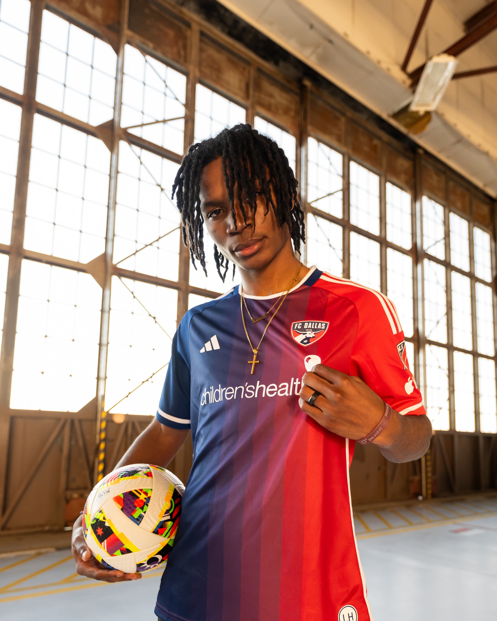 FC Dallas thuisshirt 2024-2025 in vuur en vlam