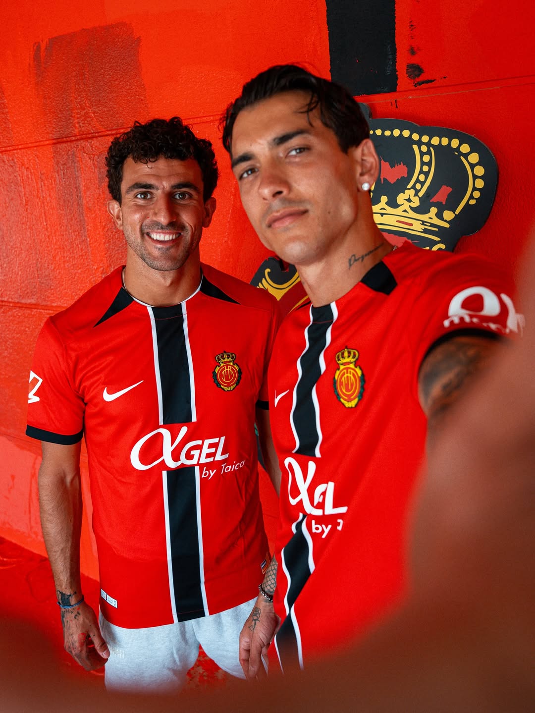 Dit zijn de RCD Mallorca voetbalshirts 2025-2026