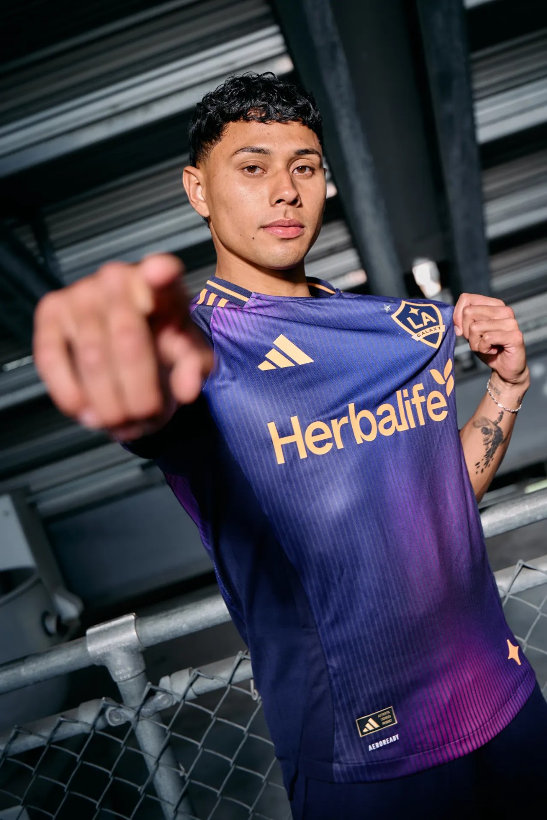 LA Galaxy uitshirt 2025-2026 vangt de schoonheid van zonsopgang in LA
