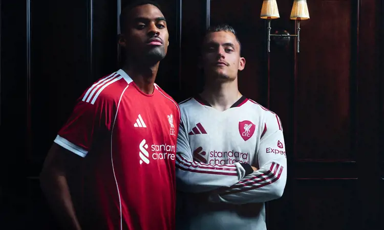 Liverpool FC uitshirt 2025-2026 ode aan Main Stand Anfield Road