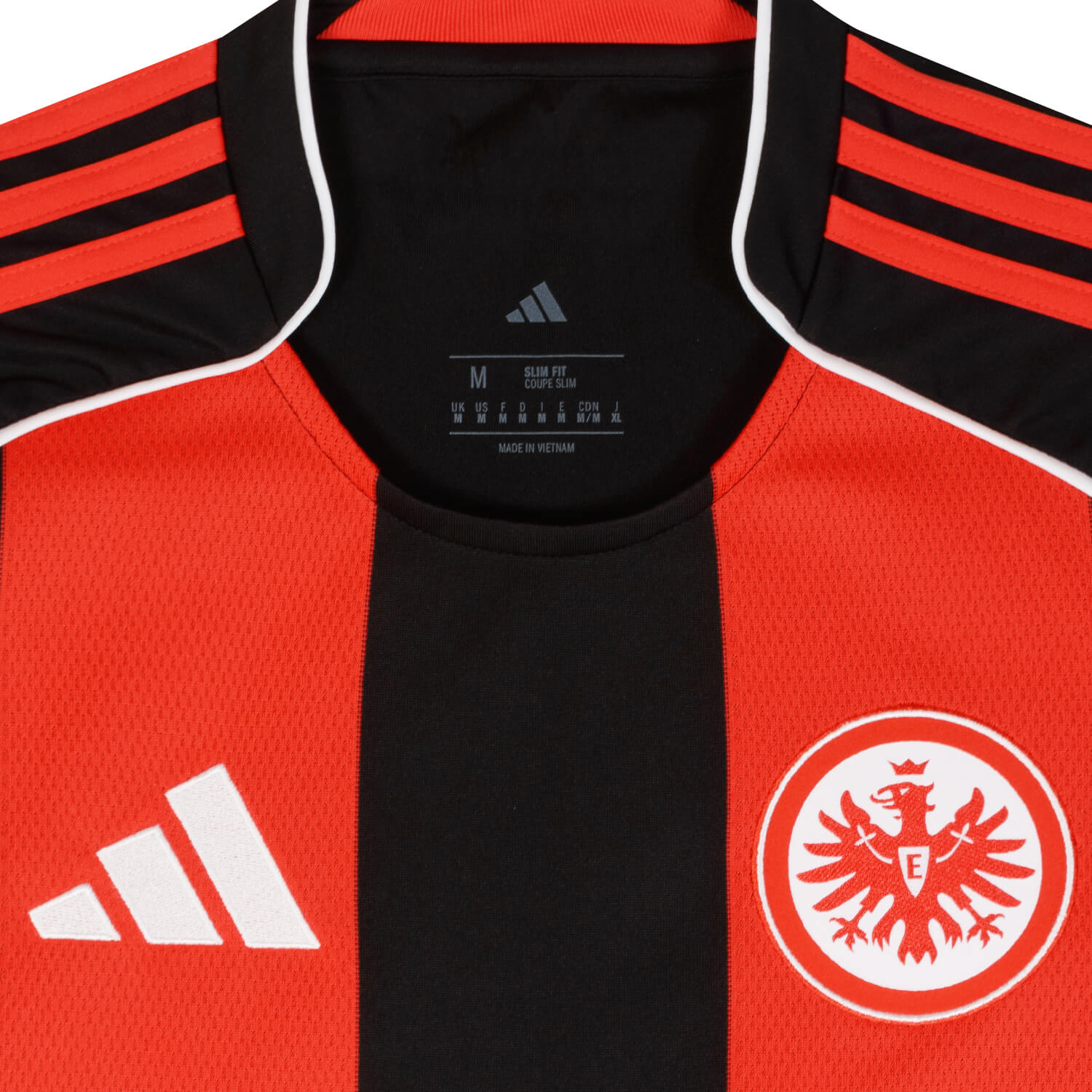 Dit zijn de Eintracht Frankfurt voetbalshirts 2025-2026 van adidas
