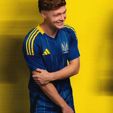 Dit zijn de Oekraïne voetbalshirts 2024-2025 van adidas