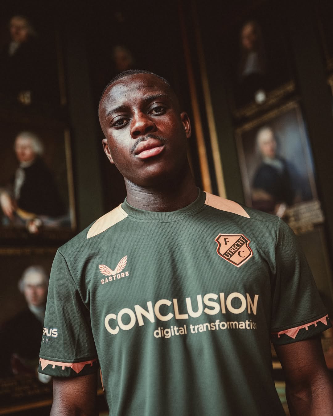 FC Utrecht voetbalshirts 2025-2026 eren de stad! 