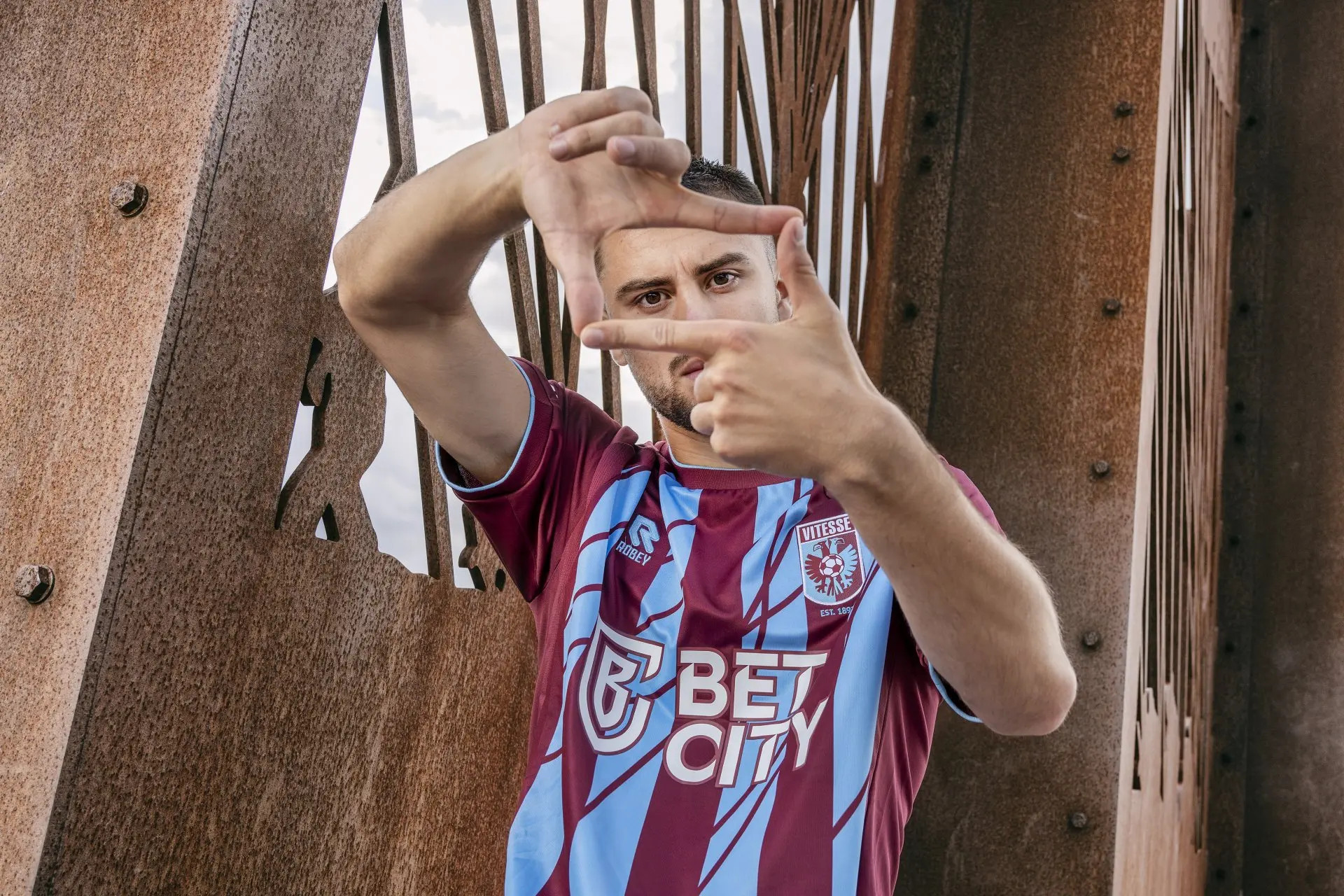 Vitesse Airborne Voetbalshirt 2023