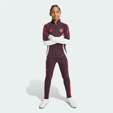 Dit zijn goedkope adidas voetbal trainingspakken tijdens Black Friday