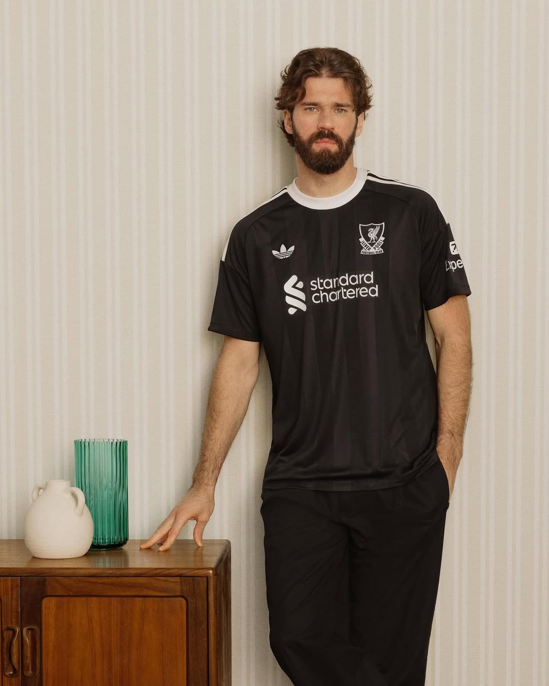 Liverpool FC 3e shirt 2025-2026 heeft retro look!