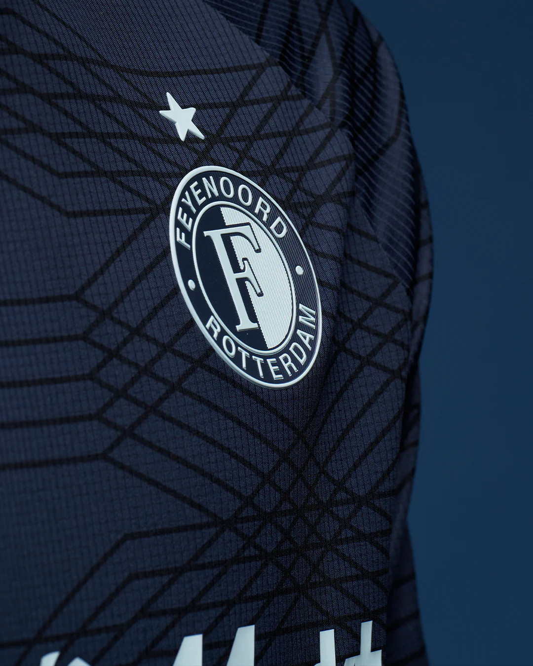 Feyenoord uitshirt 2025-2026 bevat graphic print!