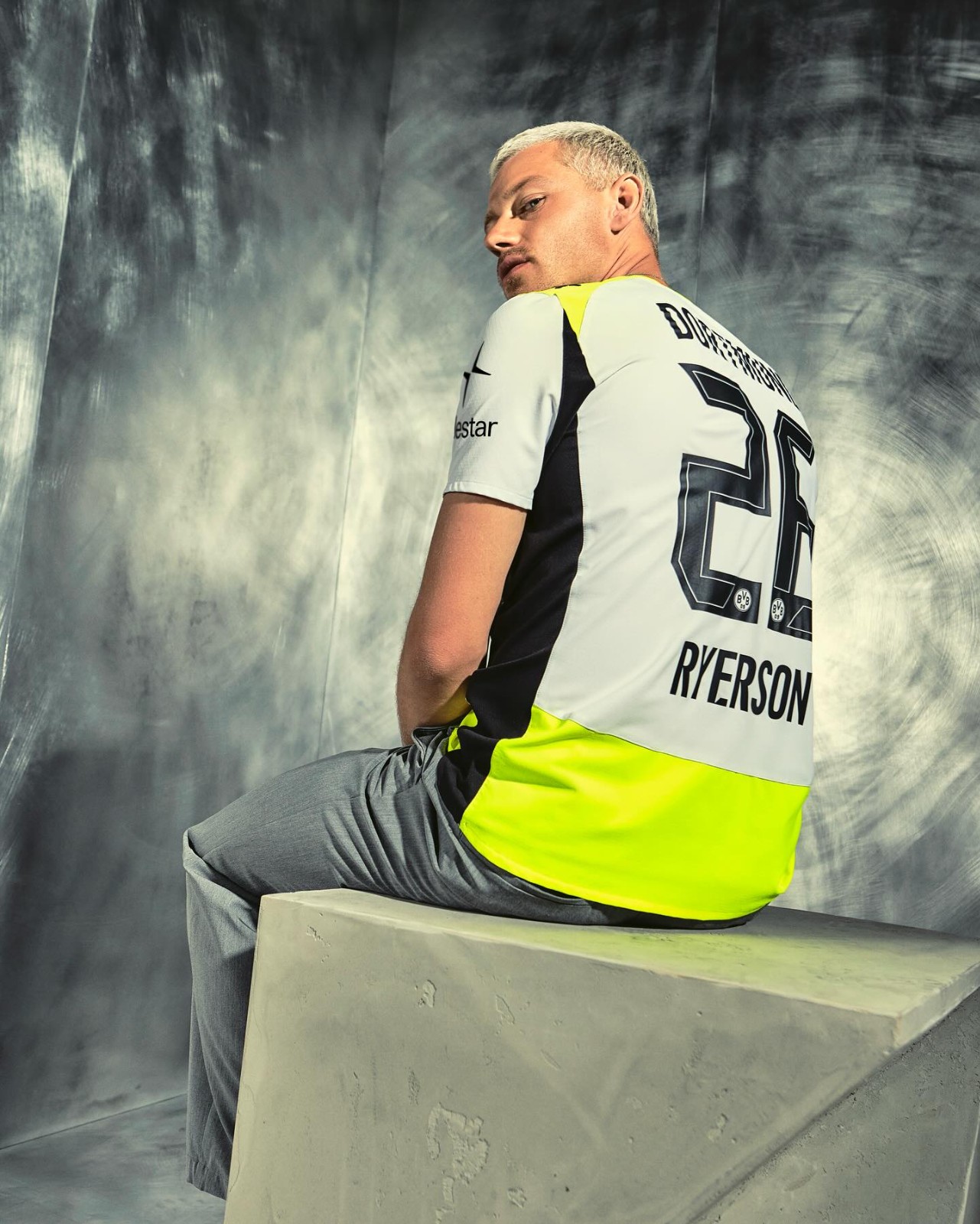 Borussia Dortmund uitshirt 2025-2026 geïnspireerd door intensiteit!