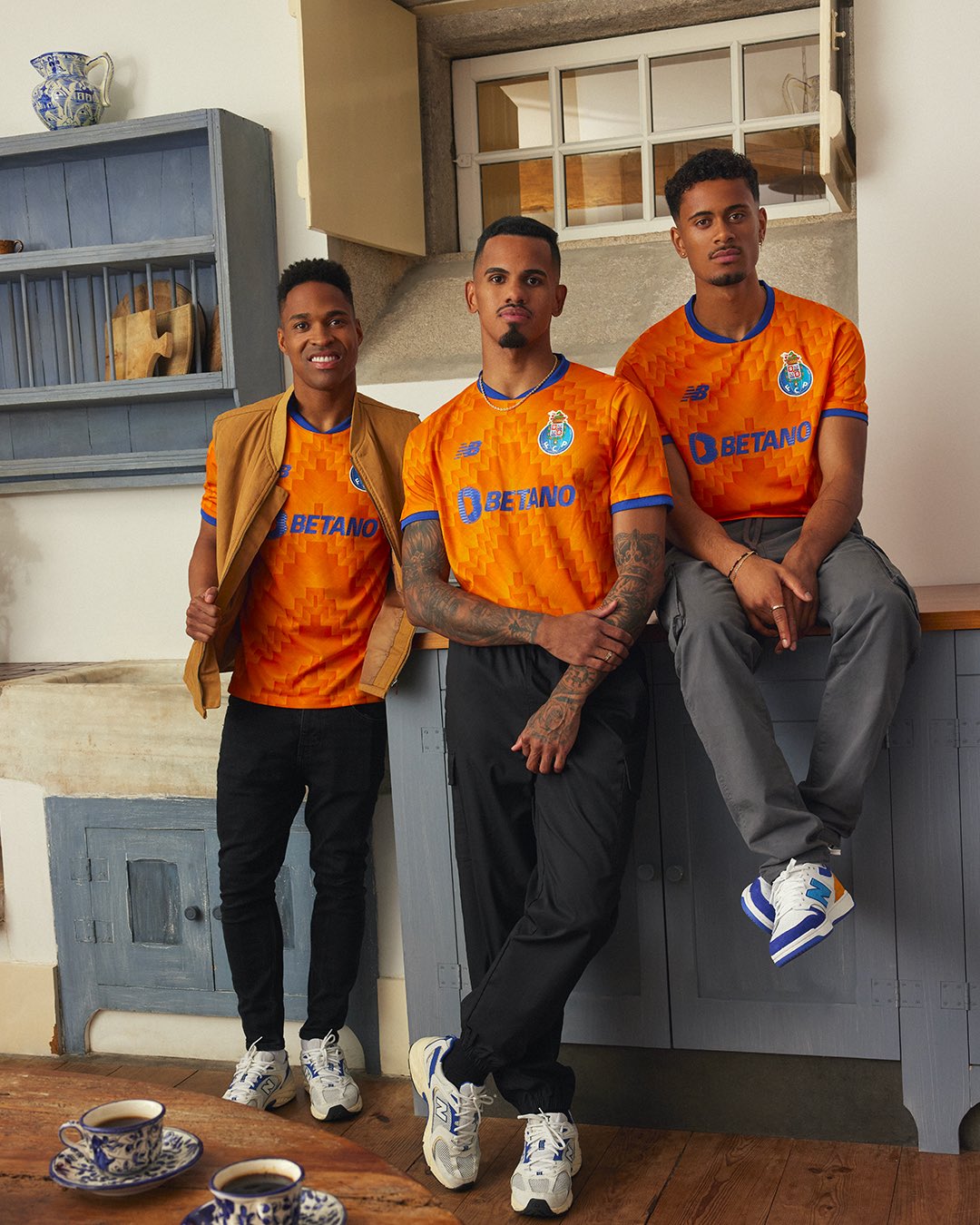 FC Porto voetbalshirts 2024-2025 in teken van vuur en vlam!