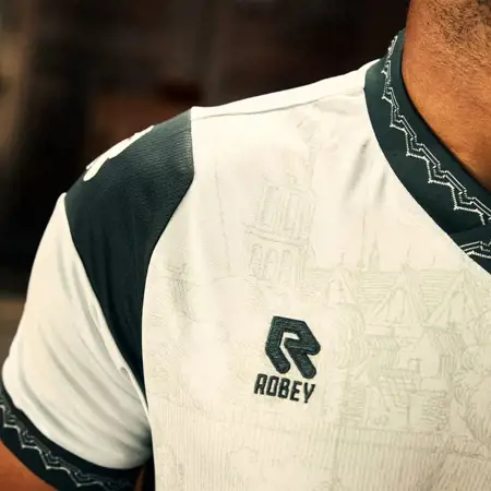 FC Groningen 050 voetbalshirt 2024-2025 in teken Gronings ontzet