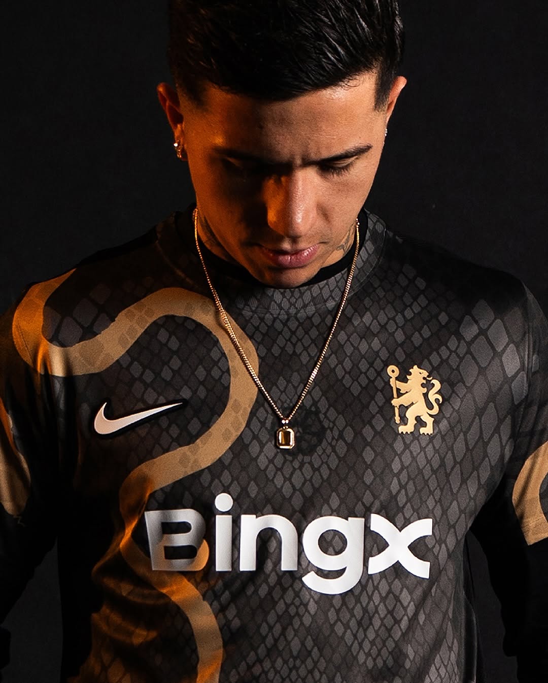 Chelsea warming-up shirt 2025 geïnspireerd door slang